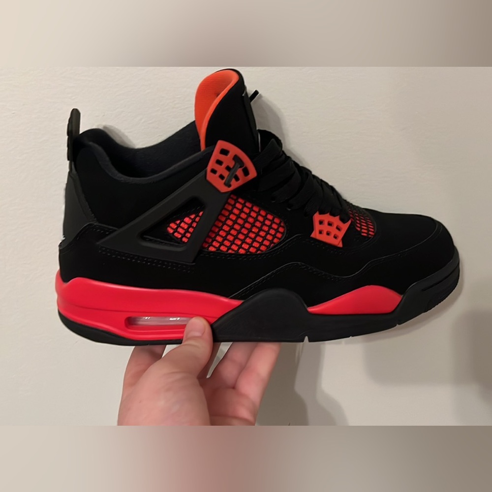 Jordan 4 red thunder size 9